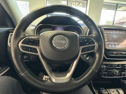 Used 2021 Jeep Cherokee Latitude Lux w/ Sun & Sound Group image 44