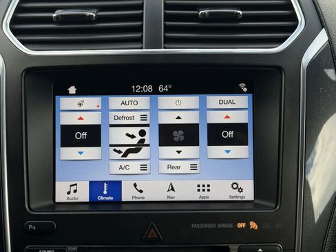 Used 2018 Ford Explorer Sport w/ Ford Safe & Smart Package image 32