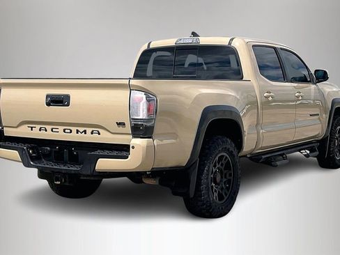 Used 2020 Toyota Tacoma TRD Off-Road w/ Technology Package image 5