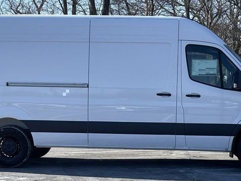 New 2025 Mercedes-Benz Sprinter 2500 image 3
