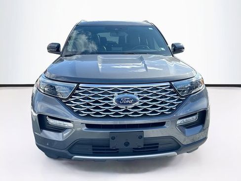 Certified 2021 Ford Explorer Platinum w/ Equipment Group 601A image 2
