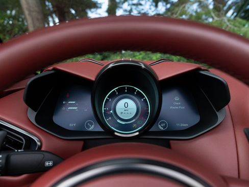 Used 2021 Aston Martin DBS Superleggera Volante image 15