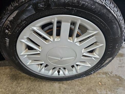Used 2003 Ford Thunderbird image 23
