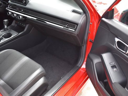Used 2025 Honda Civic Sport image 14