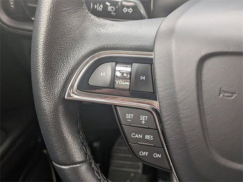 Used 2023 Lincoln Nautilus AWD image 19
