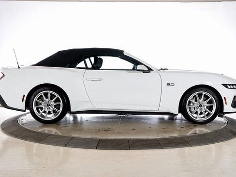 Used 2024 Ford Mustang GT Premium image 7