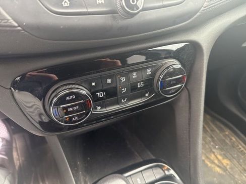 Certified 2022 Buick Encore GX Essence w/ Experience Buick Package image 53