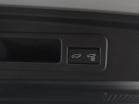 Used 2025 Toyota 4Runner TRD Off-Road Premium image 18