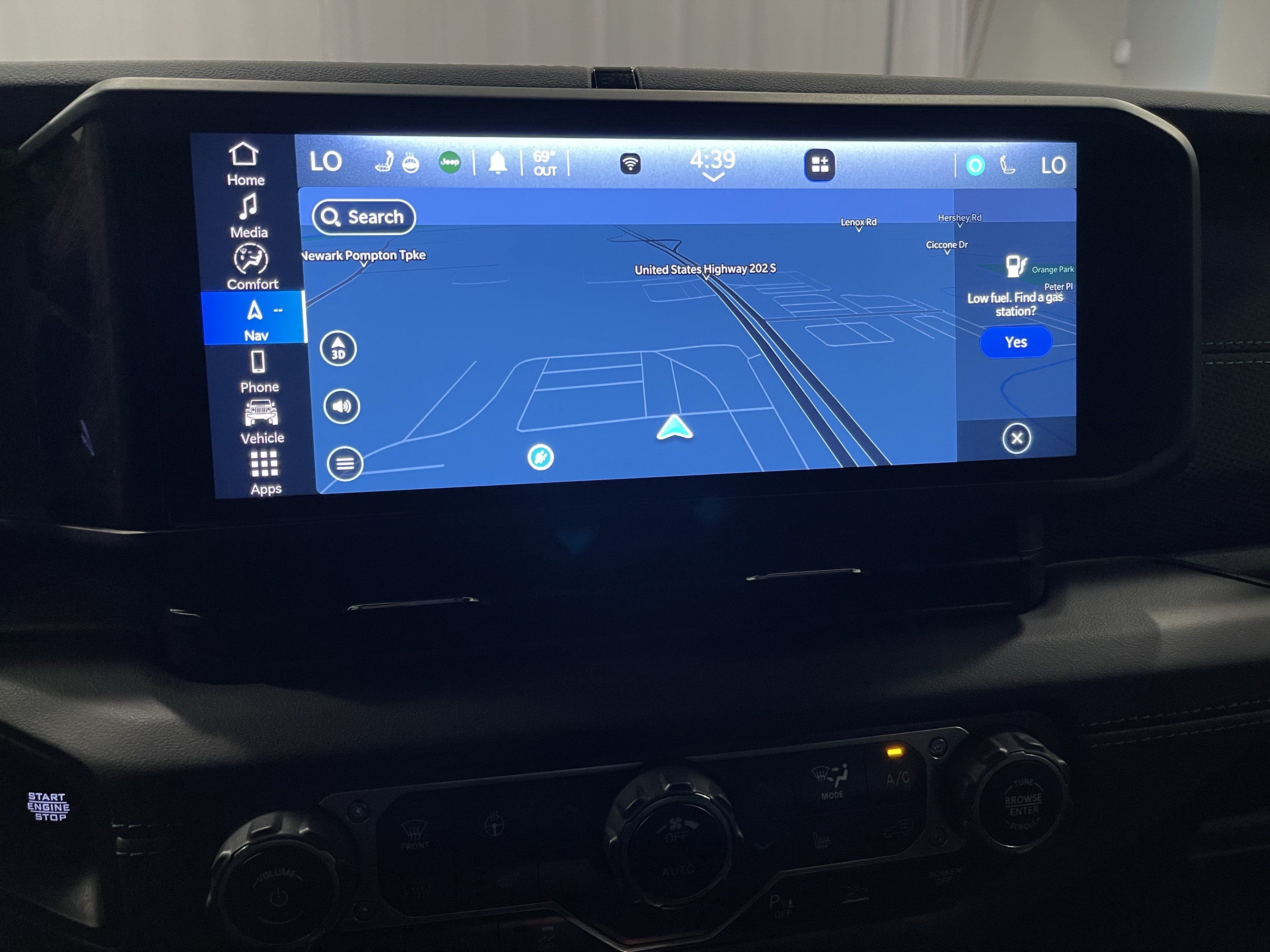 Used 2024 Jeep Wrangler Unlimited Rubicon 4xe AWD/4WD image 22