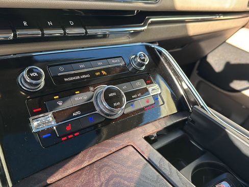 Used 2022 Lincoln Navigator L Reserve image 24