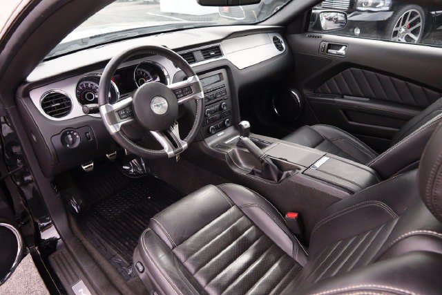 Used 2013 Ford Mustang GT Premium RWD image 14