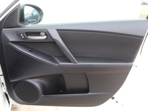 Used 2012 MAZDA MAZDA3 i Sport image 32