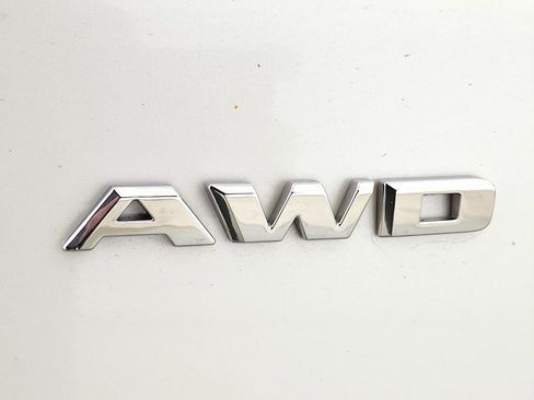 Used 2017 Cadillac XT5 Luxury AWD/4WD image 38