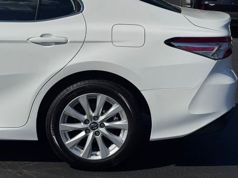 Used 2019 Toyota Camry LE w/ Carpet Mat Package FWD image 35