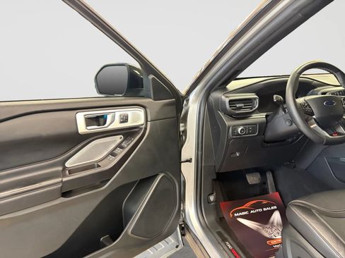 Used 2020 Ford Explorer ST w/ Premium Technology Package AWD/4WD image 11