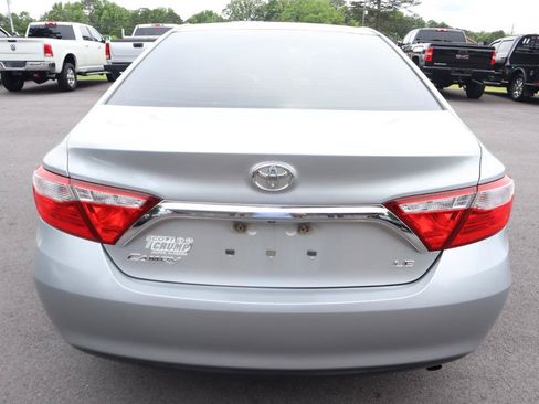 Used 2017 Toyota Camry LE FWD image 7