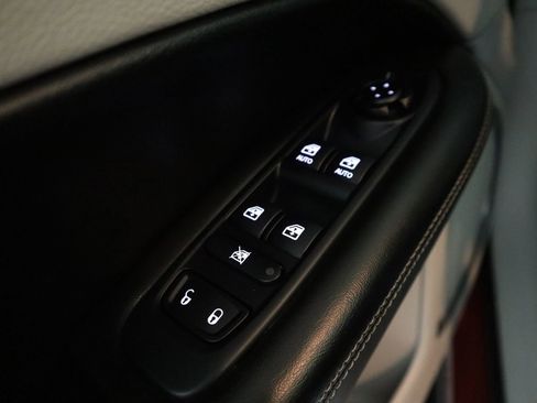 Used 2021 Jeep Compass Latitude w/ Driver Assistance Group image 39