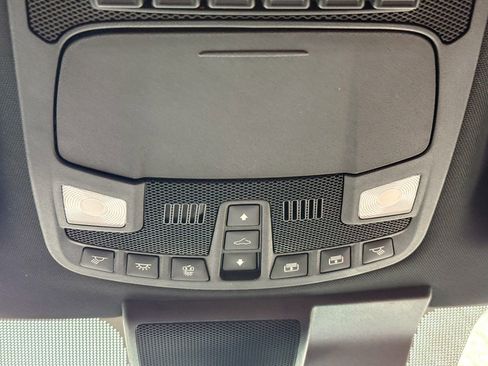 Certified 2022 Ford F350 Platinum w/ Tremor Off-Road Package image 36