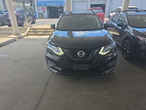 Used 2017 Nissan Rogue SV AWD/4WD image 8