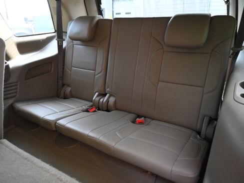 Used 2019 Chevrolet Tahoe LT RWD image 33