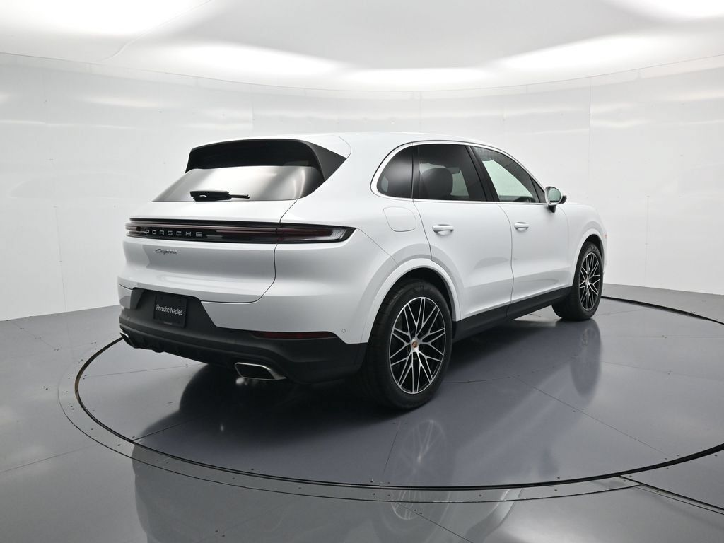 Certified 2026 Porsche Cayenne AWD/4WD image 30