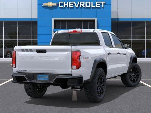 New 2026 Chevrolet Colorado Trail Boss w/ Off-Road Front Bumper Package AWD/4WD image 4