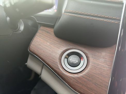 Certified 2022 Jeep Grand Cherokee Summit image 12