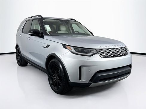 Used 2024 Land Rover Discovery S AWD/4WD image 10