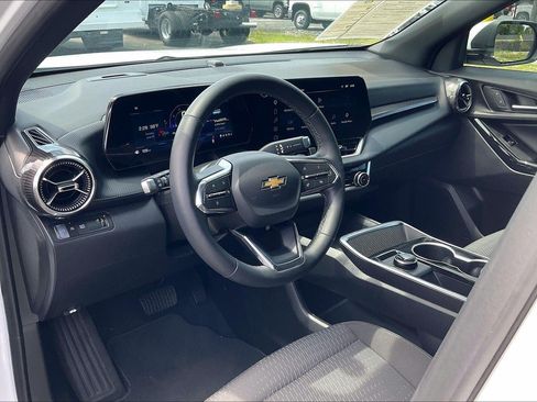 Used 2026 Chevrolet Equinox LT FWD image 14