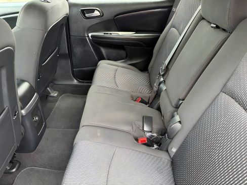 Used 2020 Dodge Journey SE w/ SE Popular Equipment Group FWD image 13