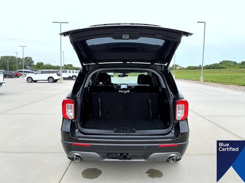 Used 2023 Ford Explorer XLT w/ Equipment Group 202A AWD/4WD image 24