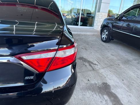Used 2017 Toyota Camry SE FWD image 8