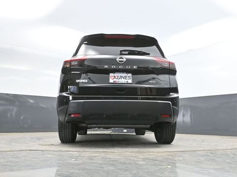 Used 2024 Nissan Rogue SV FWD image 37