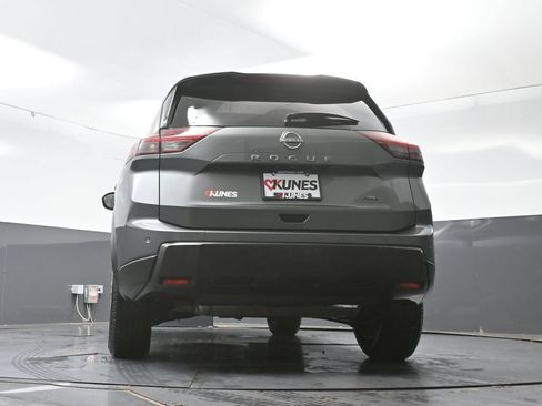 Used 2024 Nissan Rogue S AWD/4WD image 55