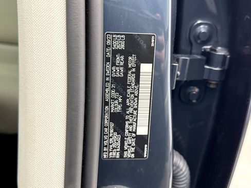 Used 2024 Volvo XC60 B5 Plus w/ Climate Package AWD/4WD image 25