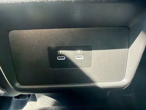 Used 2024 Nissan Rogue SV FWD image 18