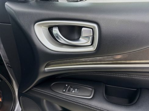 Used 2020 INFINITI QX60 Luxe image 31