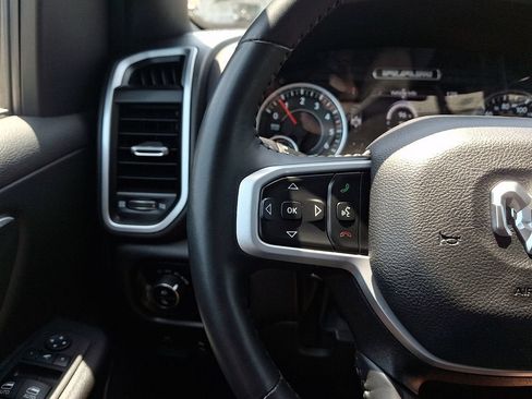 Used 2023 RAM 1500 Big Horn AWD/4WD image 22