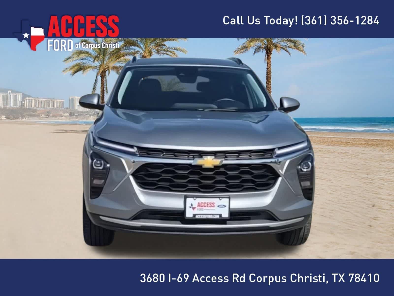 Used 2025 Chevrolet Trax LT w/ LT Convenience Package FWD image 3