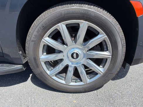 Used 2021 Cadillac Escalade ESV Premium Luxury Platinum w/ Heavy-Duty Trailer Package AWD/4WD image 10