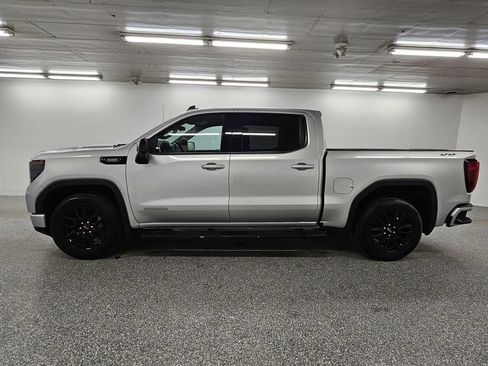 Used 2022 GMC Sierra 1500 Elevation w/ Elevation Premium Package AWD/4WD image 11