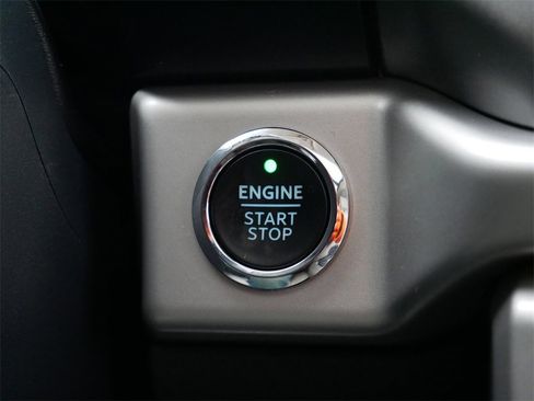 Certified 2022 Ford Expedition XLT image 25