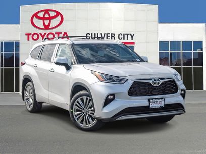 New 2026 Toyota Highlander Platinum