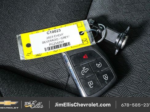 Used 2023 Chevrolet Silverado 1500 LT AWD/4WD image 34