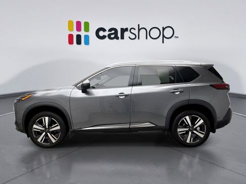 Used 2023 Nissan Rogue SL w/ SL Premium Package image 2