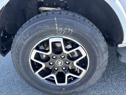 Used 2023 Ford Bronco Outer Banks image 11