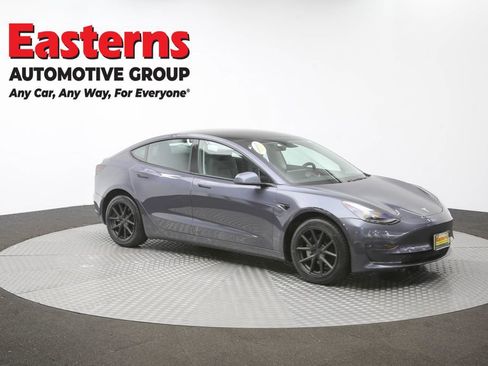 Used 2023 Tesla Model 3 Standard Range image 43