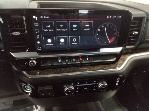 Used 2024 GMC Sierra 2500 SLE image 19