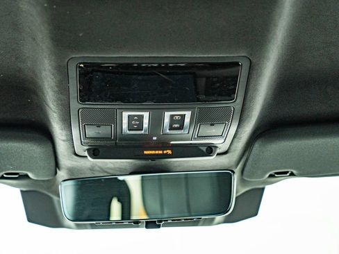 Used 2025 Land Rover Defender 130 V8 AWD/4WD image 41