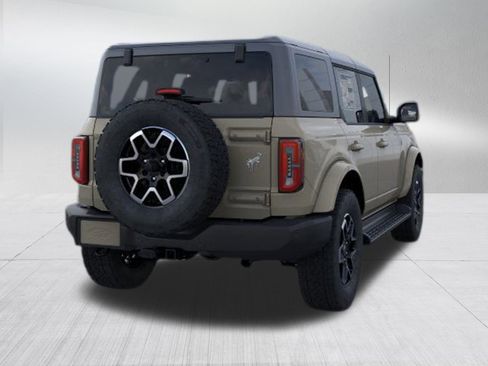 New 2025 Ford Bronco Outer Banks image 8